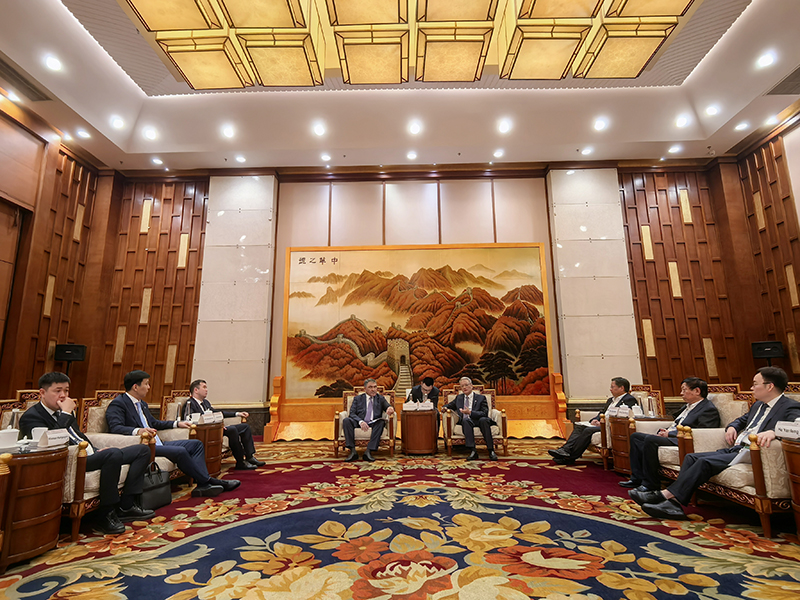 王總會見了哈薩克斯坦水資源與灌溉部部長.jpg