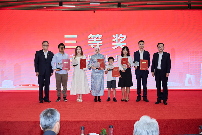三等獎(jiǎng)獲得者合照.jpg