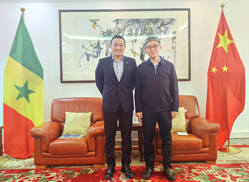 馬玉辛拜會(huì)中國(guó)駐塞內(nèi)加爾大使李志剛.jpg